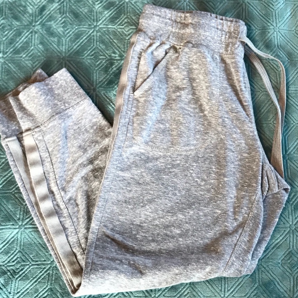Danskin Now light grey joggers
